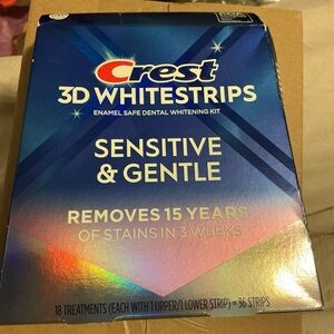 Crest 3D Whitestrips Sensitive & Gentle - Blue Packaging